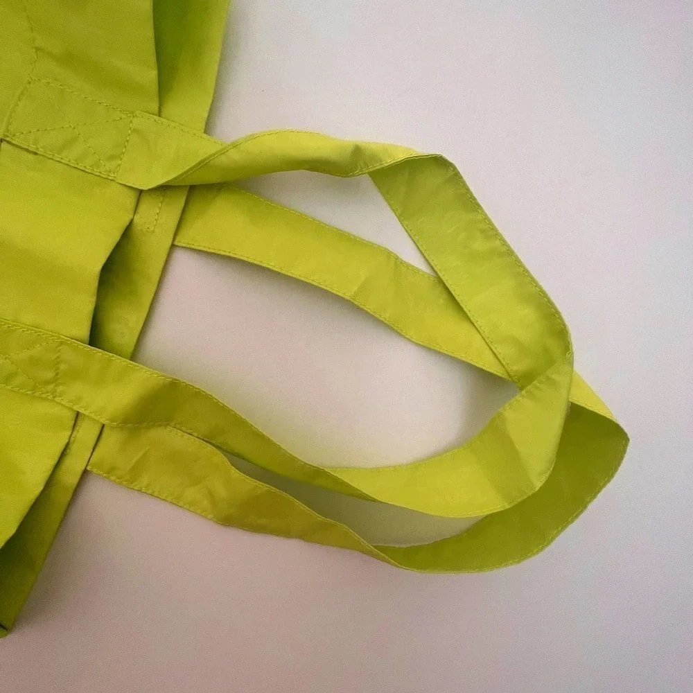 Lululemon Packable Lightweight Shopper Tote Green NWOT